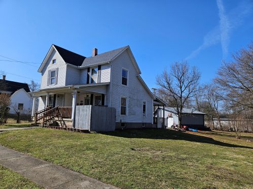 218 Evansville St, Bellefontaine, OH 43311-1130