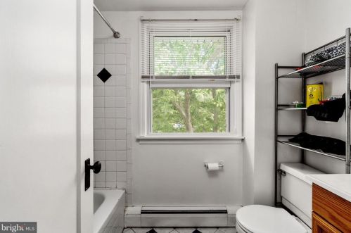 2409 Little River Rd, Haymarket VA  20169-1205 exterior