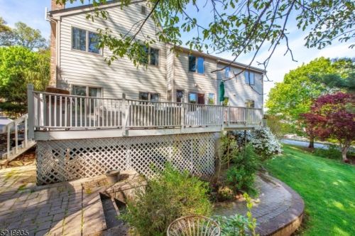 31 Drake Ct, Dover NJ  07869-4851 exterior