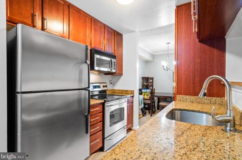 15542 Horseshoe Ln, Woodbridge, VA 22191-4125