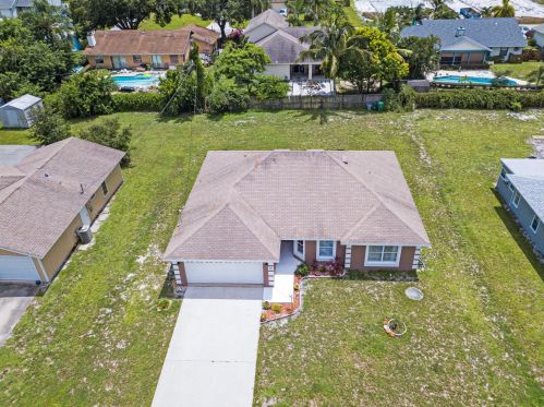 444 Inwood Ave, Fort Pierce, FL 34984-5139