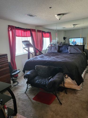 44514 15 St, Lancaster CA  93535-3403 exterior