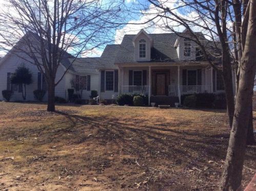 1740 Randolph Dr, Keeling, VA 24566-3906