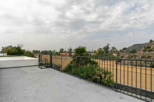 7614 20th St, Phoenix AZ  85020-4703 exterior