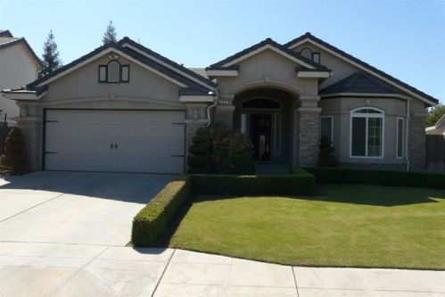 662 Palo Alto Ave, Clovis CA  93612-0180 exterior