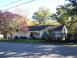 48 Deer Haven Rd, Bedminster, NJ 07921-2520