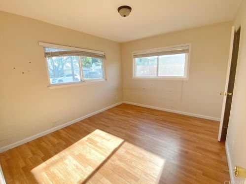 358 Landsford St, Lancaster CA 93535-2613 exterior