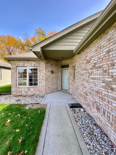 10531 Ontario Dr, Crown Point, IN 46307-9371