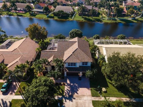 19346 13th St, Hollywood, FL 33029-3207