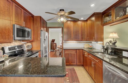 784 Wakendaw Blvd, Mount Pleasant SC  29464-5153 exterior