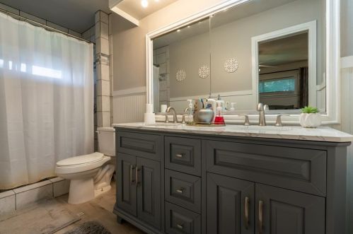 906 Lakewood St, Greenville TX  75401-2144 exterior