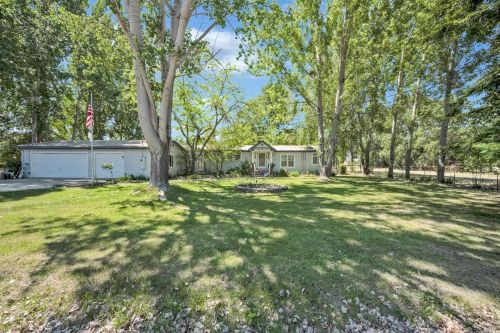 655 Clover Dr, Upper Lake, CA 95485-9560