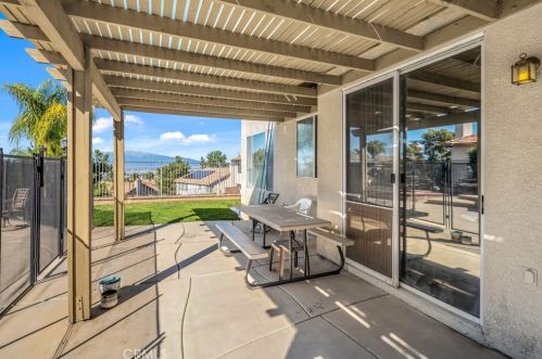 1371 Kirkmichael Cir, Riverside CA  92507-8426 exterior