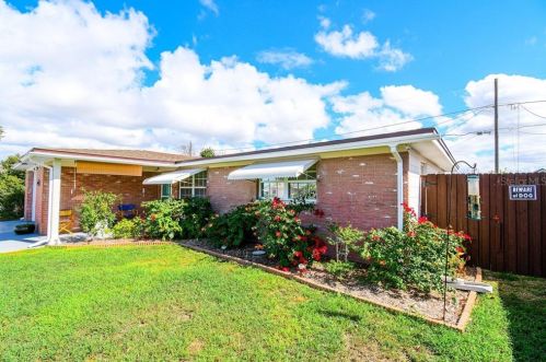 2324 Tahitian Dr, Tarpon Springs, FL 34691-3556
