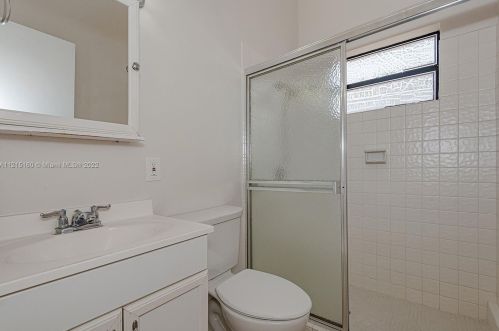 3220 37th St, Hollywood FL  33021-2636 exterior