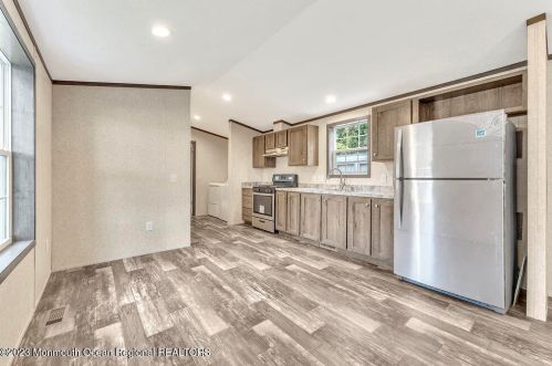 87 Herman Blvd, Hazlet NJ  07730-1547 exterior