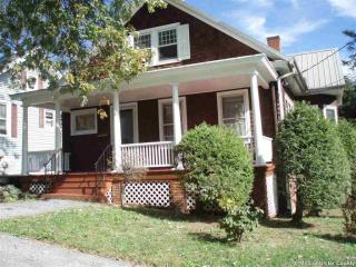 16 Van Gaasbeck St, Kingston, NY 12401-4020