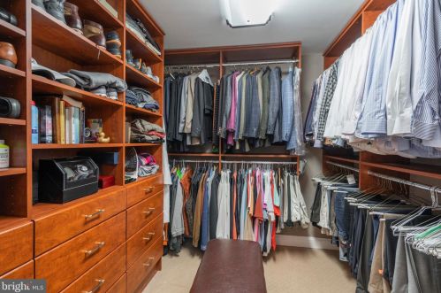 5 Gregory Ln, Newtown Square PA  19073-1518 exterior