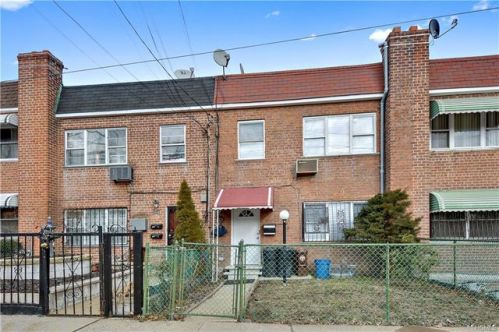 3006 Gunther Ave, Bronx, NY 10469-3210