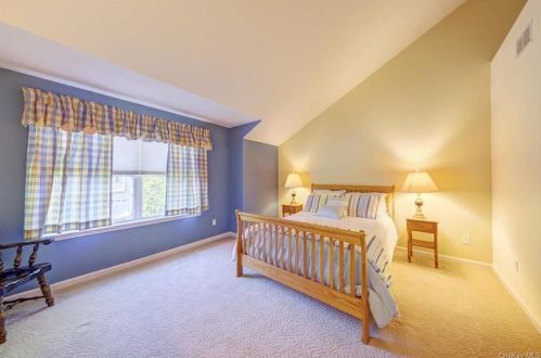 56 Putters Way, Middletown NY  10940-2664 exterior