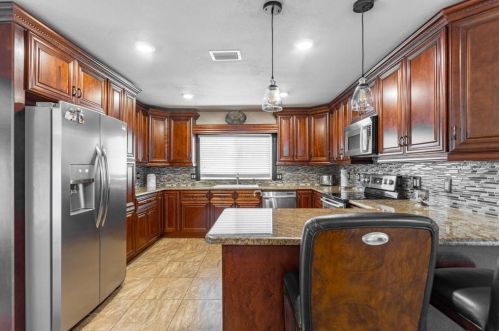 707 Shore Dr, Oldsmar FL  34677-4305 exterior