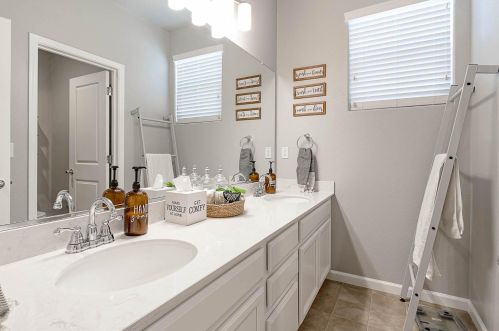 473 Aldrich Ave, Livingston CA  95334-9130 exterior
