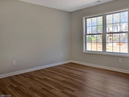 40 Old Shunpike Rd, Dover NJ  07869-4114 exterior