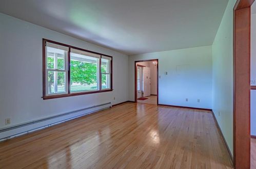 1943 Klines Mill Rd, Breinigsville PA  18031-2230 exterior