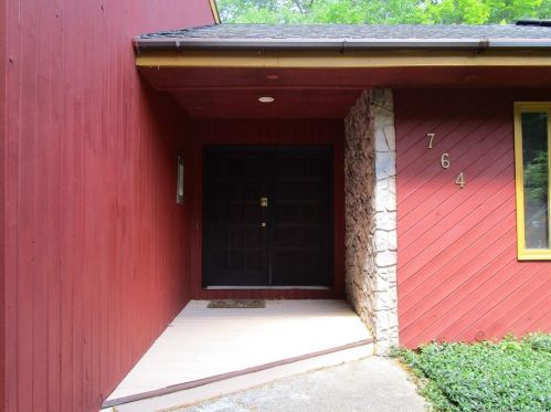 764 Haddam Quarter Rd, Durham, CT 06422-1802