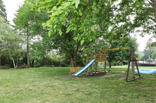 7043 Squire Ave, Milwaukee, WI 53220-4441