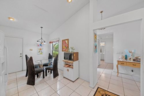 7617 Is Breeze Ter, Boynton Beach FL  33437-5403 exterior
