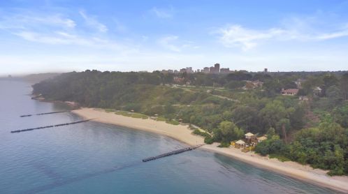 4101 Lk Dr, Milwaukee WI 53211-1720 exterior