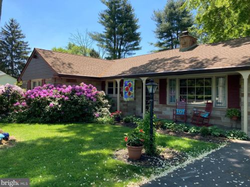 1106 Vilsmeier Rd, Lansdale, PA 19446-1711