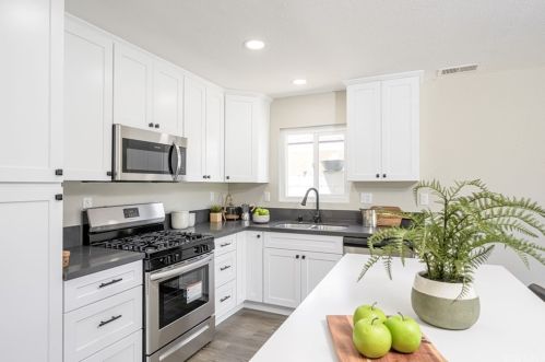 11104 Carmenita Rd, Whittier CA 90605-4130 exterior