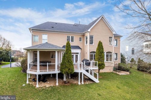 19058 Boyer Fields Pl, Leesburg VA 20176-1643 exterior