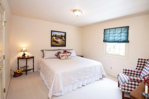 3321 Hammersmith Ln, Cincinnati OH 45248-2874 exterior