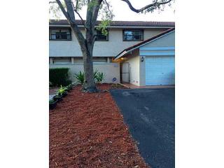 9117 113th Place Cir, Miami, FL 33176-1184