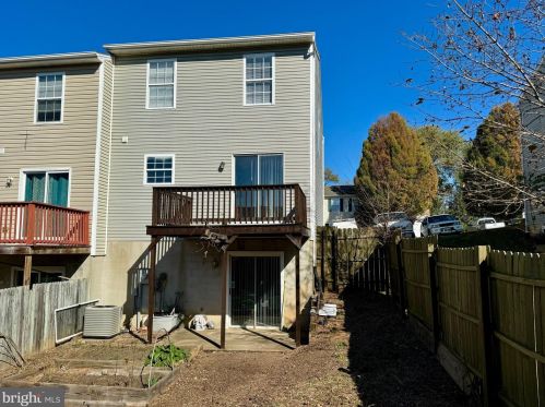 861 Northfield Ct, Harrisonburg VA  22802-4828 exterior