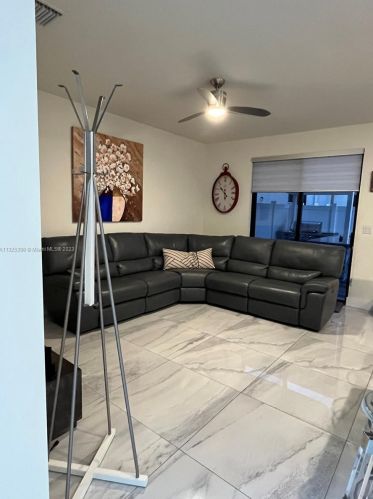 10307 34th Ct, Hialeah FL  33018-1879 exterior