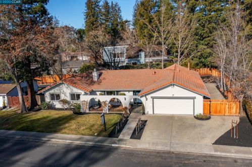 648 Park Hill Rd, Danville, CA 94526-3616