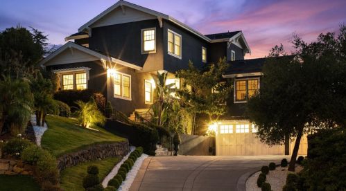 125 Dover St, Los Gatos, CA 95032-3847