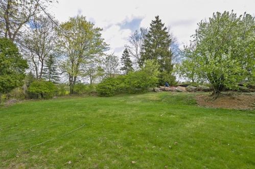 704 Valemont Dr, Verona PA  15147-2641 exterior