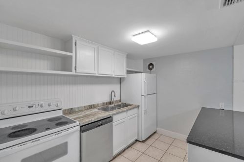 5461 43rd Ter, Saint Petersburg FL  33714-3624 exterior