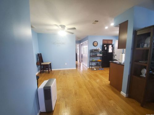 311 Beach 38th St, Far Rockaway, NY 11691-1511