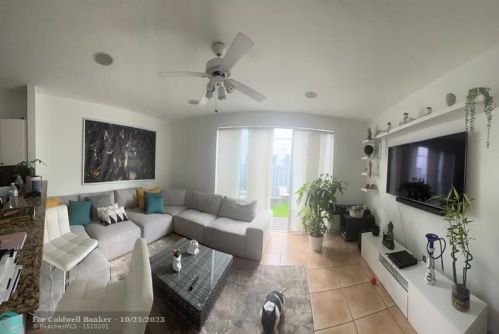 15562 39th St, Hollywood, FL 33027-4800