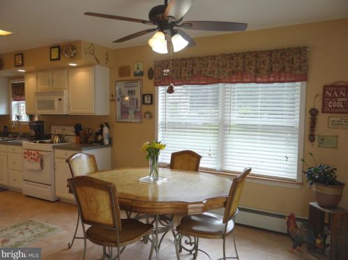 27 Eaton St, Schuylkill Haven PA  17972-1022 exterior