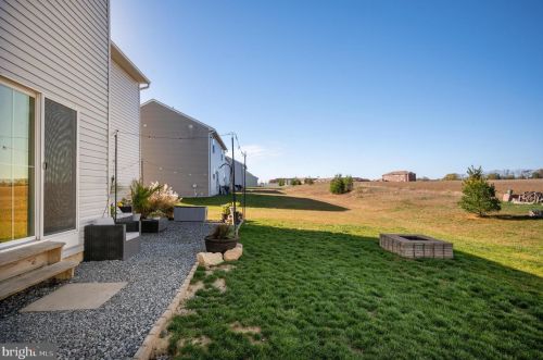 318 Bluecoat St, Dover DE  19901-8862 exterior