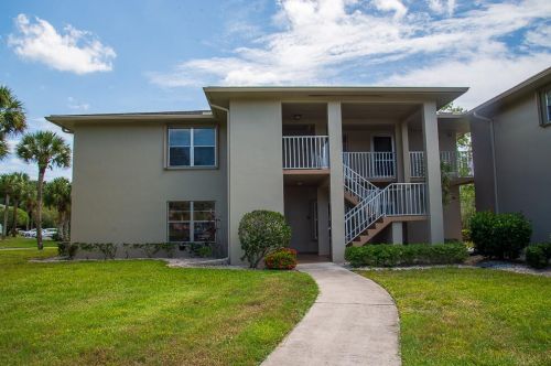 21 Lake Vista Trl, Fort Pierce, FL 34952-6349