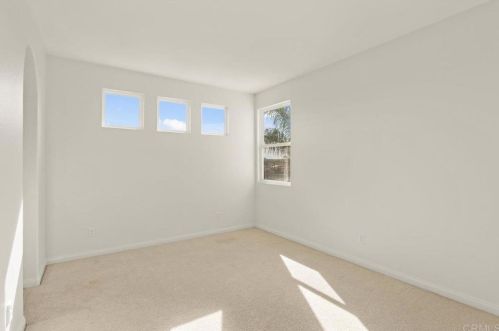 7507 Mona Ln, San Diego CA 92130-5621 exterior