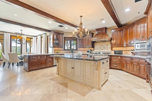 7 Shoreridge, Newport Beach CA  92657-1813 exterior